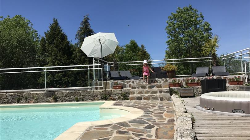 Le Clos de Banes - Chambres d'hotes et camping Aveyron