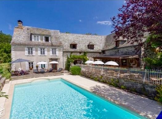 Le Clos de Banes - Chambres d'hotes et camping Aveyron